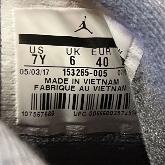 NIKE Air Jordan 12 Retro Sneakers Dark Grey Triple Grey Gold Size 7Y Youth Size - Picture 9 of 9